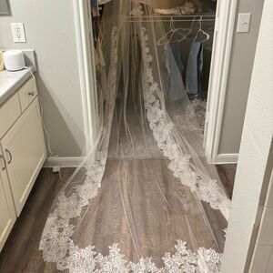 Cathedral Ivory Lace Wedding Veil